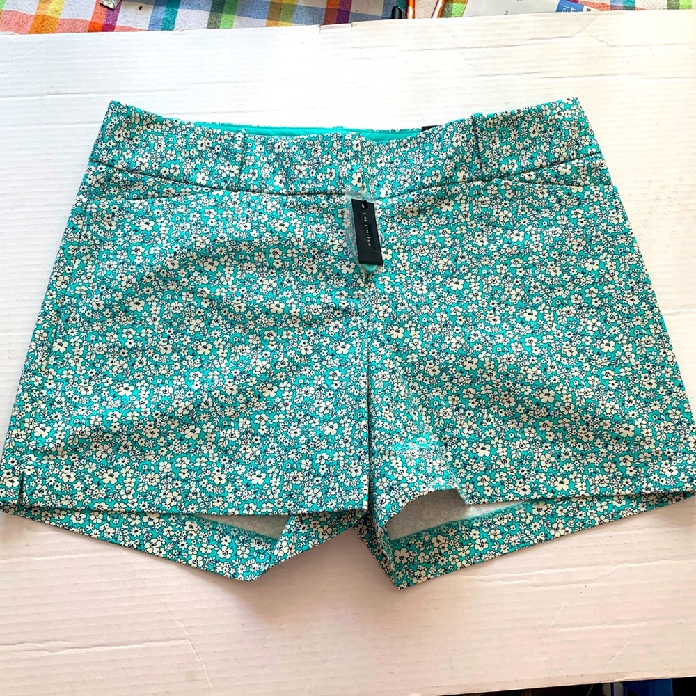 The Limited Womens Floral Shorts NWT Size 12